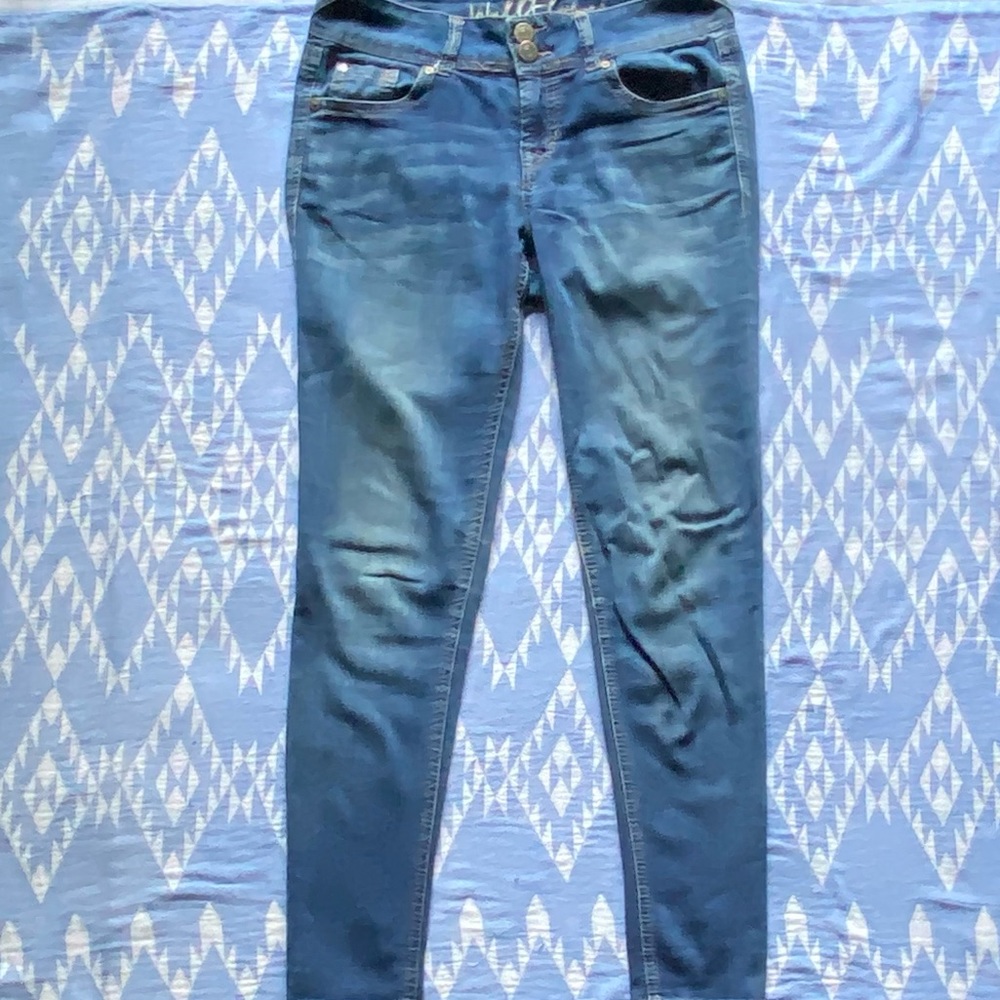 Women’s Wallflower Blue Jeans